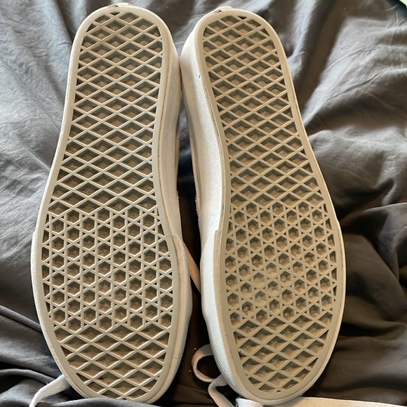 VANS Women’s size 7 Men’s size 5.5 Distressed Bleached AS IS see pics/video - Picture 5 of 8